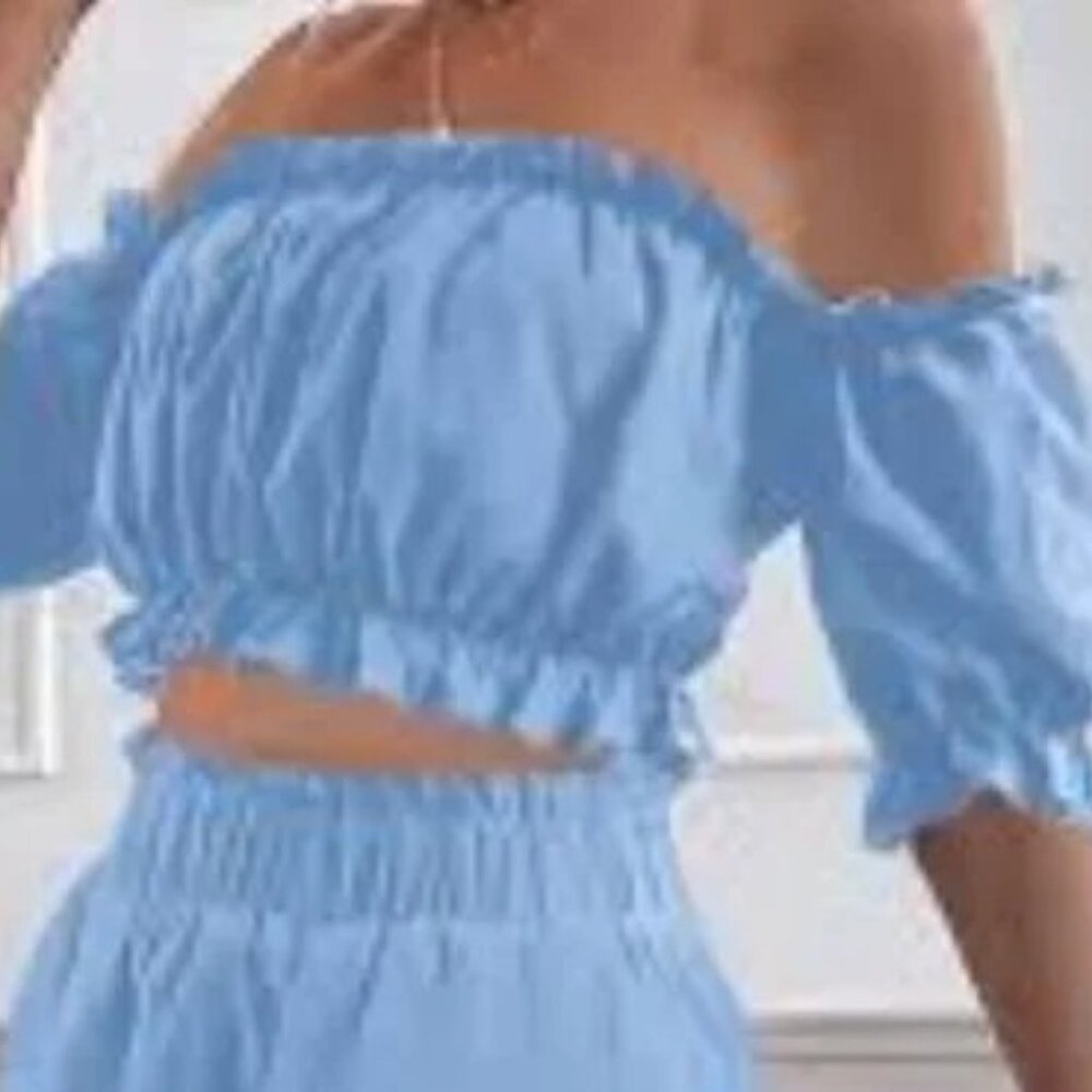 Off Shoulder Frill Trim Top NWT Size Med/Large NWT